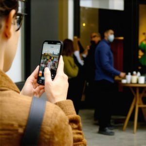Read more about the article The One Photo Habit That Doubles Your Google Business Profile Engagement
